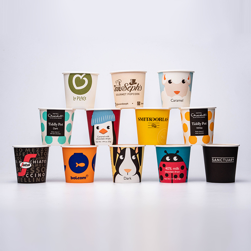 Enkelwandige papieren beker